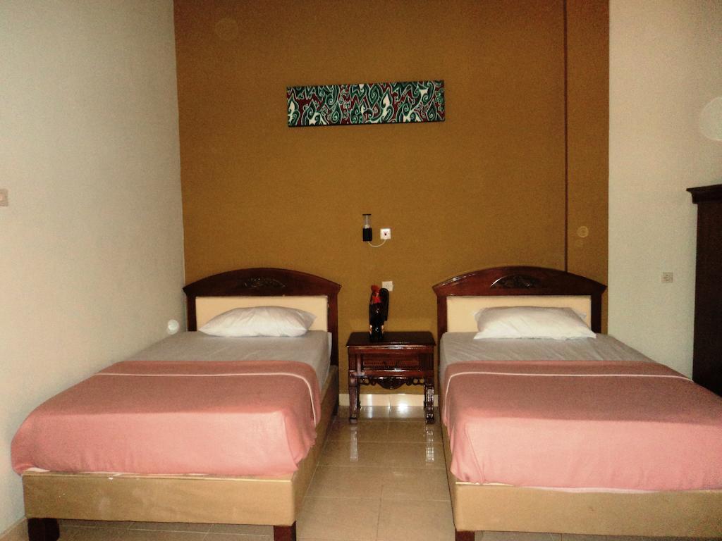 Hotel Sentral Buleleng  Room photo